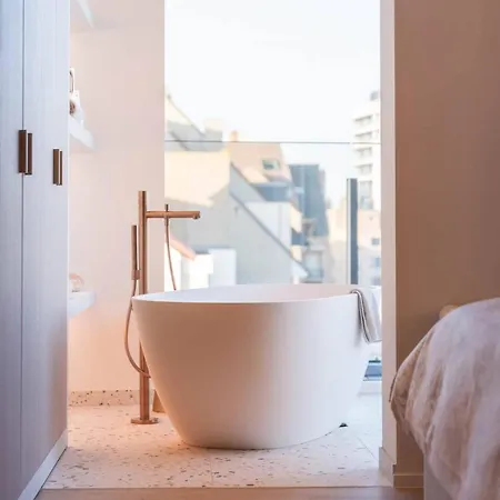 Deluxe Brand New Duplex For 4 *